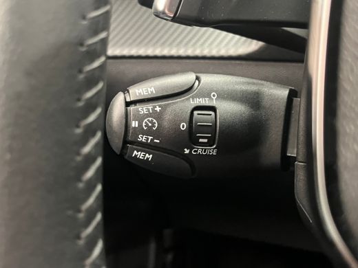 Peugeot 2008 1.2 Hybrid 136 Style Climate | Carplay | Cruise | Parkeersensoren Achter | LED | DAB | Airco (aut... ActivLease financial lease
