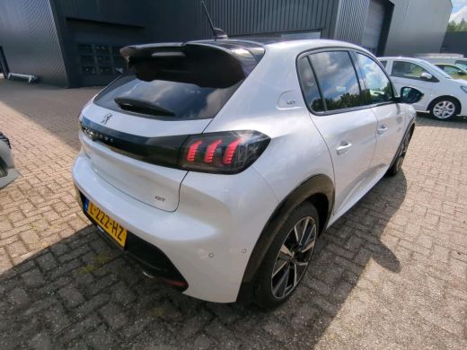 Peugeot 208 1.2 PureTech EAT8 GT | Automaat | Navigatie | Camera | Black Diamond | Apple Carplay | NL auto | ... ActivLease financial lease