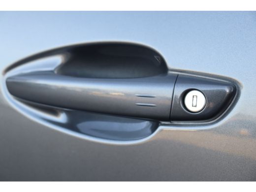 Peugeot 3008 1.6 PURETECH 180PK GT PACK AUTOMAAT / NAVI / CLIMA / PDC / 19" LMV / CAMERA / KEYLESS / FULL-LED ... ActivLease financial lease