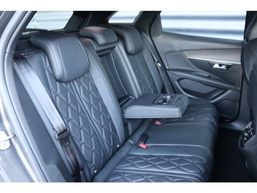 Peugeot 3008 1.6 PURETECH 180PK GT PACK AUTOMAAT / NAVI / CLIMA / PDC / 19" LMV / CAMERA / KEYLESS / FULL-LED ... ActivLease financial lease
