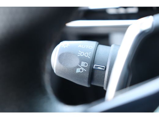 Peugeot 3008 1.6 PURETECH 180PK GT PACK AUTOMAAT / NAVI / CLIMA / PDC / 19" LMV / CAMERA / KEYLESS / FULL-LED ... ActivLease financial lease