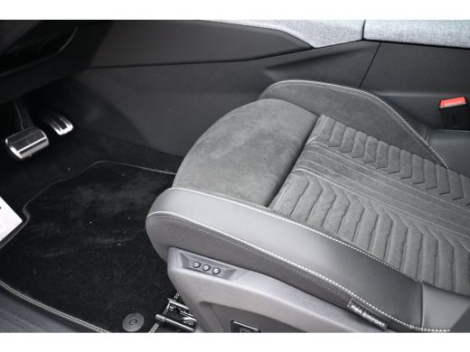 Peugeot 5008 1.2 Hybrid 145 GT 7p. DEMO-DEAL! | Tot 8 Jaar Garantie! | Schuif-/Kanteldak | 360 Camera | Adapti... ActivLease financial lease