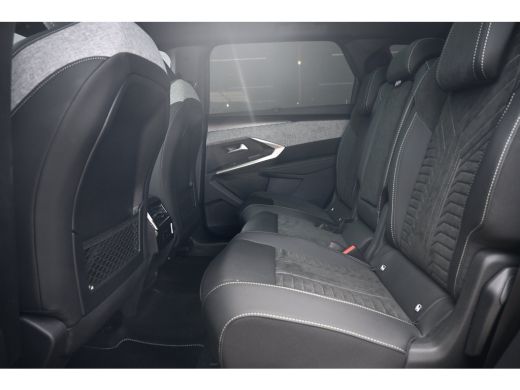 Peugeot 5008 1.2 Hybrid 145 GT 7p. DEMO-DEAL! | Tot 8 Jaar Garantie! | Schuif-/Kanteldak | 360 Camera | Adapti... ActivLease financial lease