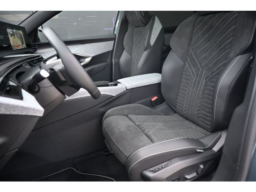 Peugeot 5008 1.2 Hybrid 145 GT 7p. DEMO-DEAL! | Tot 8 Jaar Garantie! | Schuif-/Kanteldak | 360 Camera | Adapti... ActivLease financial lease