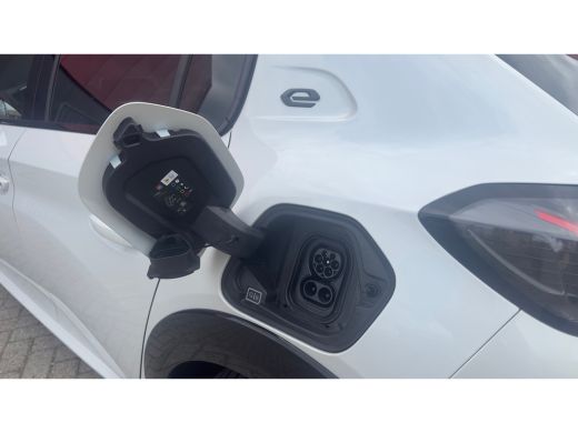 Peugeot e-208 EV GT 350 50 kWh | 3-fase | Pano | Camera | Adap Cruise | Navi | Climate Control | Achteruitrijca... ActivLease financial lease