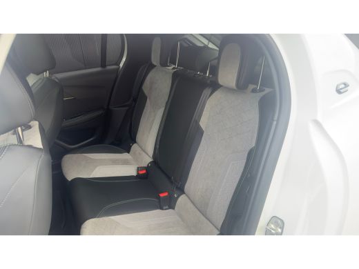 Peugeot e-208 EV GT 350 50 kWh | 3-fase | Pano | Camera | Adap Cruise | Navi | Climate Control | Achteruitrijca... ActivLease financial lease