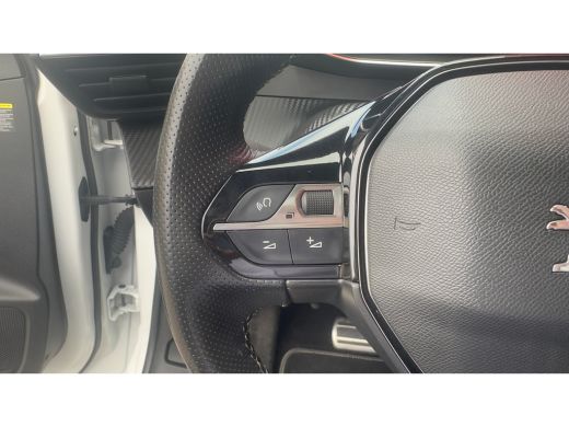 Peugeot e-208 EV GT 350 50 kWh | 3-fase | Pano | Camera | Adap Cruise | Navi | Climate Control | Achteruitrijca... ActivLease financial lease