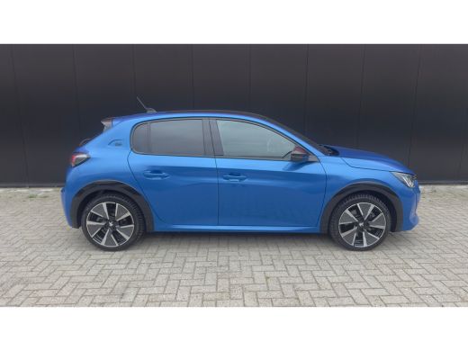 Peugeot e-208 EV GT 350 50 kWh 3-Fase | Bruin Leder | Adaptieve Cruise | Camera | Pano | Climate Control | Acht... ActivLease financial lease