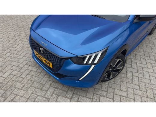 Peugeot e-208 EV GT 350 50 kWh 3-Fase | Bruin Leder | Adaptieve Cruise | Camera | Pano | Climate Control | Acht... ActivLease financial lease