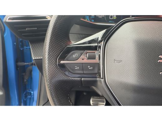Peugeot e-208 EV GT 350 50 kWh 3-Fase | Bruin Leder | Adaptieve Cruise | Camera | Pano | Climate Control | Acht... ActivLease financial lease