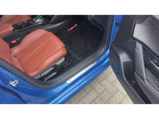 Peugeot e-208 EV GT 350 50 kWh 3-Fase | Bruin Leder | Adaptieve Cruise | Camera | Pano | Climate Control | Acht... ActivLease financial lease