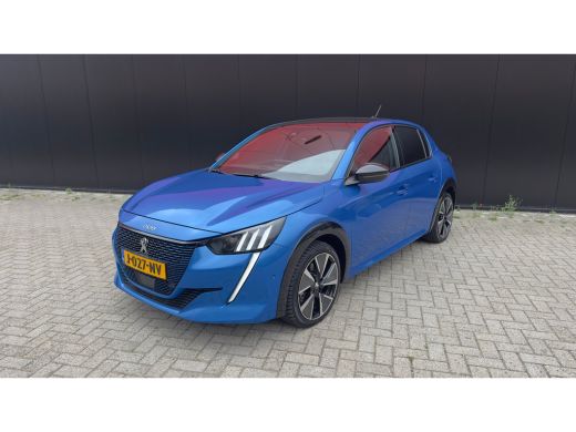 Peugeot e-208 EV GT 350 50 kWh 3-Fase | Bruin Leder | Adaptieve Cruise | Camera | Pano | Climate Control | Acht... ActivLease financial lease