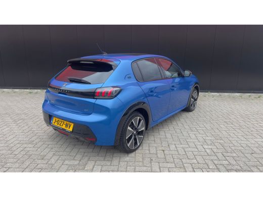 Peugeot e-208 EV GT 350 50 kWh 3-Fase | Bruin Leder | Adaptieve Cruise | Camera | Pano | Climate Control | Acht... ActivLease financial lease