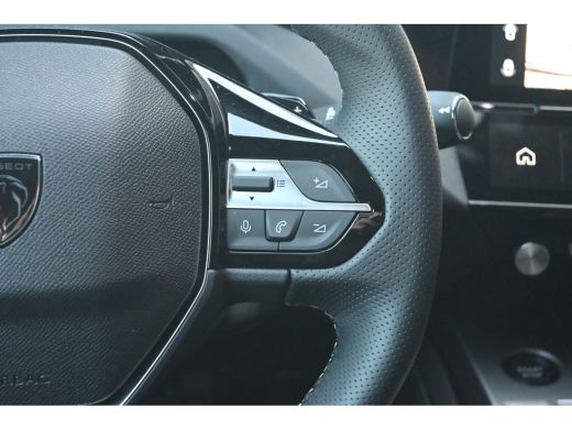 Peugeot e-308 GT 54 kWh | Navigatie | Massagestoelen | Stoel/Stuurverwarming | Dodehoekdetectie | 360 Camera | !! ActivLease financial lease