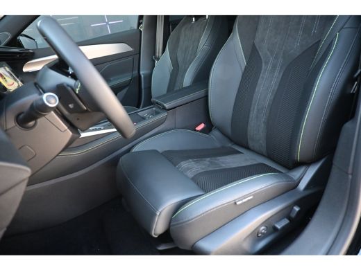 Peugeot e-308 GT 54 kWh | Navigatie | Massagestoelen | Stoel/Stuurverwarming | Dodehoekdetectie | 360 Camera | !! ActivLease financial lease