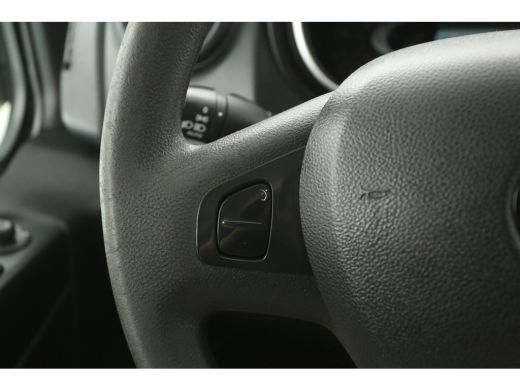 Renault Trafic 2.0 dCI 145PK L2H1 | Automaat | Airco | Cruise | Camera | Trekhaak ActivLease financial lease