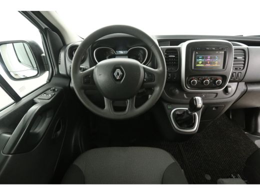 Renault Trafic 2.0 dCI 145PK L2H1 | Automaat | Airco | Cruise | Camera | Trekhaak ActivLease financial lease