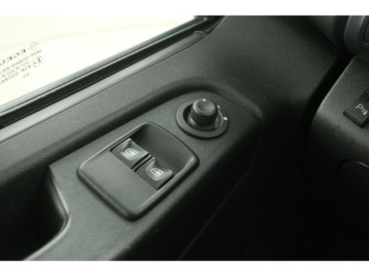 Renault Trafic 2.0 dCI 145PK L2H1 | Automaat | Airco | Cruise | Camera | Trekhaak ActivLease financial lease