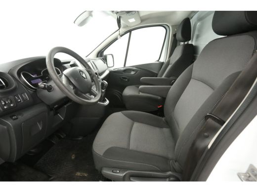 Renault Trafic 2.0 dCI 145PK L2H1 | Automaat | Airco | Cruise | Camera | Trekhaak ActivLease financial lease