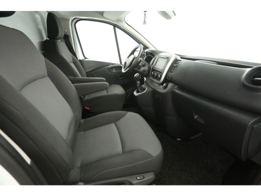 Renault Trafic 2.0 dCI 145PK L2H1 | Automaat | Airco | Cruise | Camera | Trekhaak ActivLease financial lease