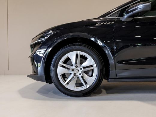 Skoda Enyaq iV 80 204pk / Trekhaak / Dodehoekdetectie / Panorama dak / Adaptieve cruise control / Achteruitrijca... ActivLease financial lease