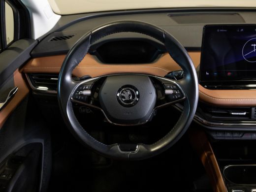 Skoda Enyaq iV 80 204pk / Trekhaak / Dodehoekdetectie / Panorama dak / Adaptieve cruise control / Achteruitrijca... ActivLease financial lease