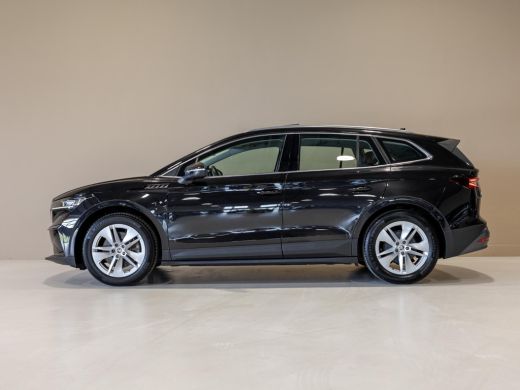 Skoda Enyaq iV 80 204pk / Trekhaak / Dodehoekdetectie / Panorama dak / Adaptieve cruise control / Achteruitrijca... ActivLease financial lease