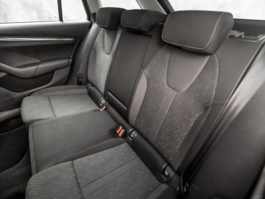 Skoda Octavia Combi 1.0 e-TSI Sport Automaat (VIRTUAL COCKPIT, 1e EIGENAAR, APPLE CARPLAY, GROOT NAVI, STOELVER... ActivLease financial lease