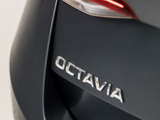 Skoda Octavia Combi 1.0 e-TSI Sport Automaat (VIRTUAL COCKPIT, 1e EIGENAAR, APPLE CARPLAY, GROOT NAVI, STOELVER... ActivLease financial lease