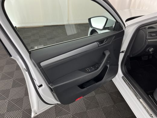 Skoda Superb Combi 1.5 TSI ACT Style Business (INCL-BTW) Aut. *LEATHER-MICROFIBRE | XENON | CANTON-AUDIO | MEM... ActivLease financial lease