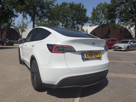 Tesla Model Y Long Range RWD 75 kWh LONG RANGE AWD FSD! VAN: 46.900,- VOOR: 43.877,- | FULL SELF DRIVE OP DE AU... ActivLease financial lease