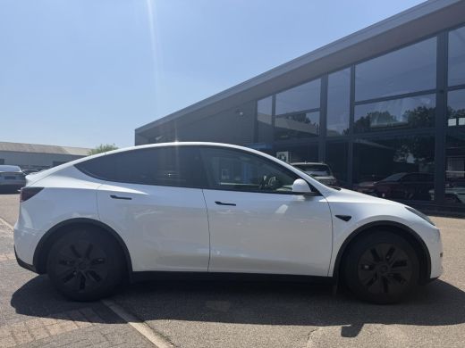 Tesla Model Y Long Range RWD 75 kWh LONG RANGE AWD FSD! VAN: 46.900,- VOOR: 43.877,- | FULL SELF DRIVE OP DE AU... ActivLease financial lease