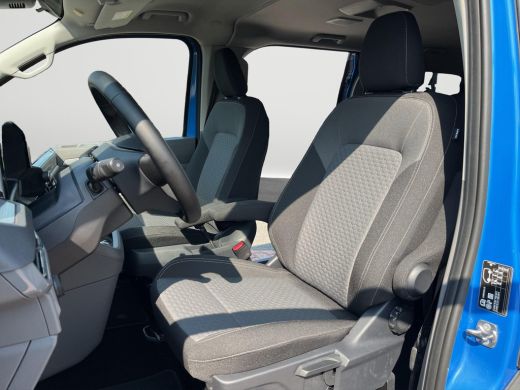 Volkswagen e-Transporter 32 L1H1 Caravelle 64 kWh | A.Camera | Stoelverwarming | Trekhaakvoorbereiding | ActivLease financial lease