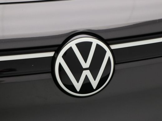 Volkswagen ID.4 Max 77 kWh 204 Pk | Stoel/Stuurverwarming | Camera | Adaptive Cruise | Warmtepomp | Head Up | Mat... ActivLease financial lease