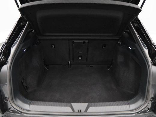 Volkswagen ID.4 Max 77 kWh 204 Pk | Stoel/Stuurverwarming | Camera | Adaptive Cruise | Warmtepomp | Head Up | Mat... ActivLease financial lease