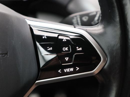 Volkswagen ID.4 Max 77 kWh 204 Pk | Stoel/Stuurverwarming | Camera | Adaptive Cruise | Warmtepomp | Head Up | Mat... ActivLease financial lease
