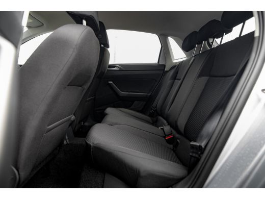 Volkswagen Polo Life Edition Inclusief &euro;2000,- inruilvoordeel + &euro;1000,- korting | 'App-Connect' draadloze smartph... ActivLease financial lease