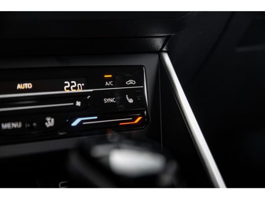 Volkswagen Polo Life Edition Inclusief &euro;2000,- inruilvoordeel + &euro;1000,- korting | 'App-Connect' draadloze smartph... ActivLease financial lease