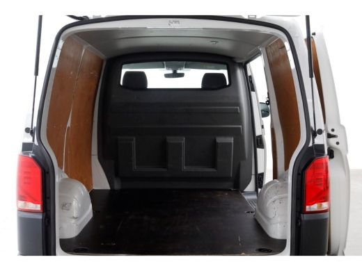 Volkswagen Transporter T6.1 2.0 TDI 150pk DSG-Automaat L1H1 Airco/CarPlay/Achterklep 10-2021 ActivLease financial lease