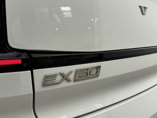 Volvo  EX30 Single Motor Extended Range Ultra 69 kWh | 20 inch LM | Extra getint glas | Stoel + Stuurverwarmi... ActivLease financial lease