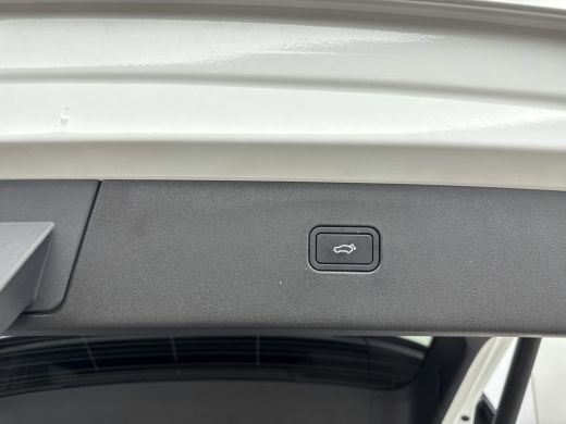 Volvo  EX30 Single Motor Extended Range Ultra 69 kWh | 20 inch LM | Extra getint glas | Stoel + Stuurverwarmi... ActivLease financial lease