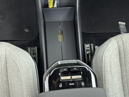Volvo  EX30 Single Motor Extended Range Ultra 69 kWh | 20 inch LM | Extra getint glas | Stoel + Stuurverwarmi... ActivLease financial lease