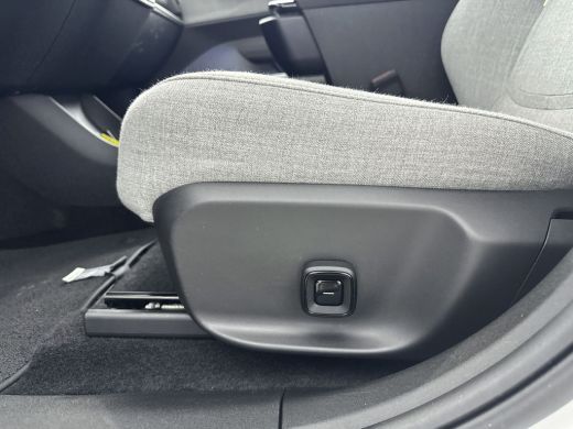Volvo  EX30 Single Motor Extended Range Ultra 69 kWh | 20 inch LM | Extra getint glas | Stoel + Stuurverwarmi... ActivLease financial lease
