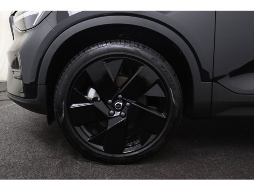 Volvo  XC40 2.0 B4 Plus Black Edition | Panoramadak | Harman/Kardon | Elektrische Stoelen | Camera | Keyless ... ActivLease financial lease