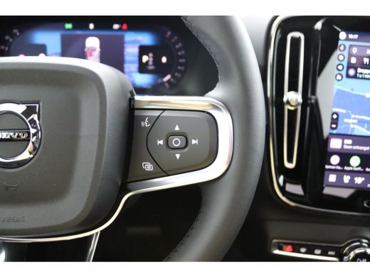 Volvo  XC40 2.0 B4 Plus Black Edition | Panoramadak | Harman/Kardon | Elektrische Stoelen | Camera | Keyless ... ActivLease financial lease