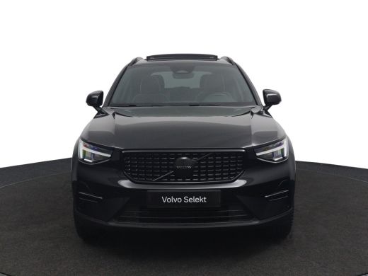 Volvo  XC40 2.0 B4 Plus Black Edition | Panoramadak | Harman/Kardon | Elektrische Stoelen | Camera | Keyless ... ActivLease financial lease