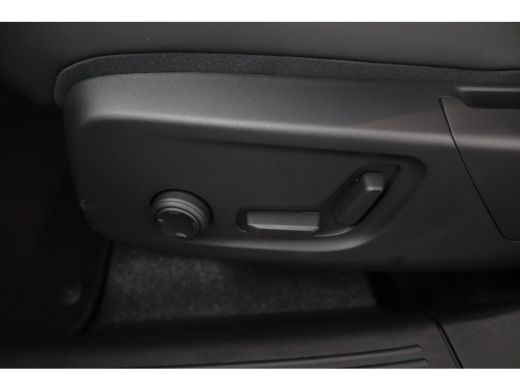 Volvo  XC40 2.0 B4 Plus Black Edition | Panoramadak | Harman/Kardon | Elektrische Stoelen | Camera | Keyless ... ActivLease financial lease