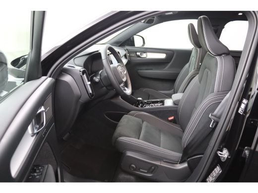 Volvo  XC40 2.0 B4 Plus Black Edition | Panoramadak | Harman/Kardon | Elektrische Stoelen | Camera | Keyless ... ActivLease financial lease