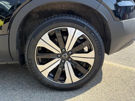 Volvo  XC40 Recharge Core 70 kWh SOH 94% VAN: 32.900,- VOOR: 30.877,- UW WKVOORDEEL: 2.023,- ActivLease financial lease