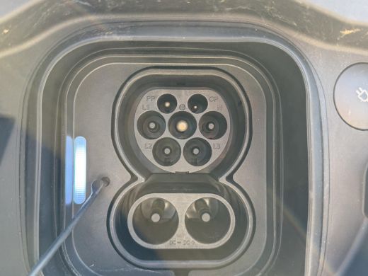 Volvo  XC40 Recharge Core 70 kWh SOH: 96% VAN: 32.900,- VOOR: 30.877,- UW WKVOORDEEL: 2.023,- | DEALER ONDERH... ActivLease financial lease